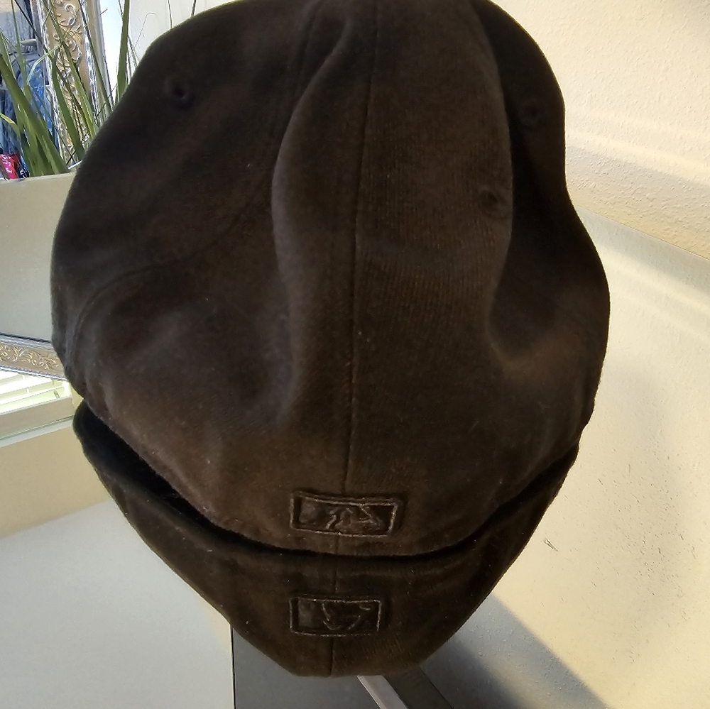 Boston Red Sox Fitted Baseball Hat black 7 1/4 - Picture 2 of 4